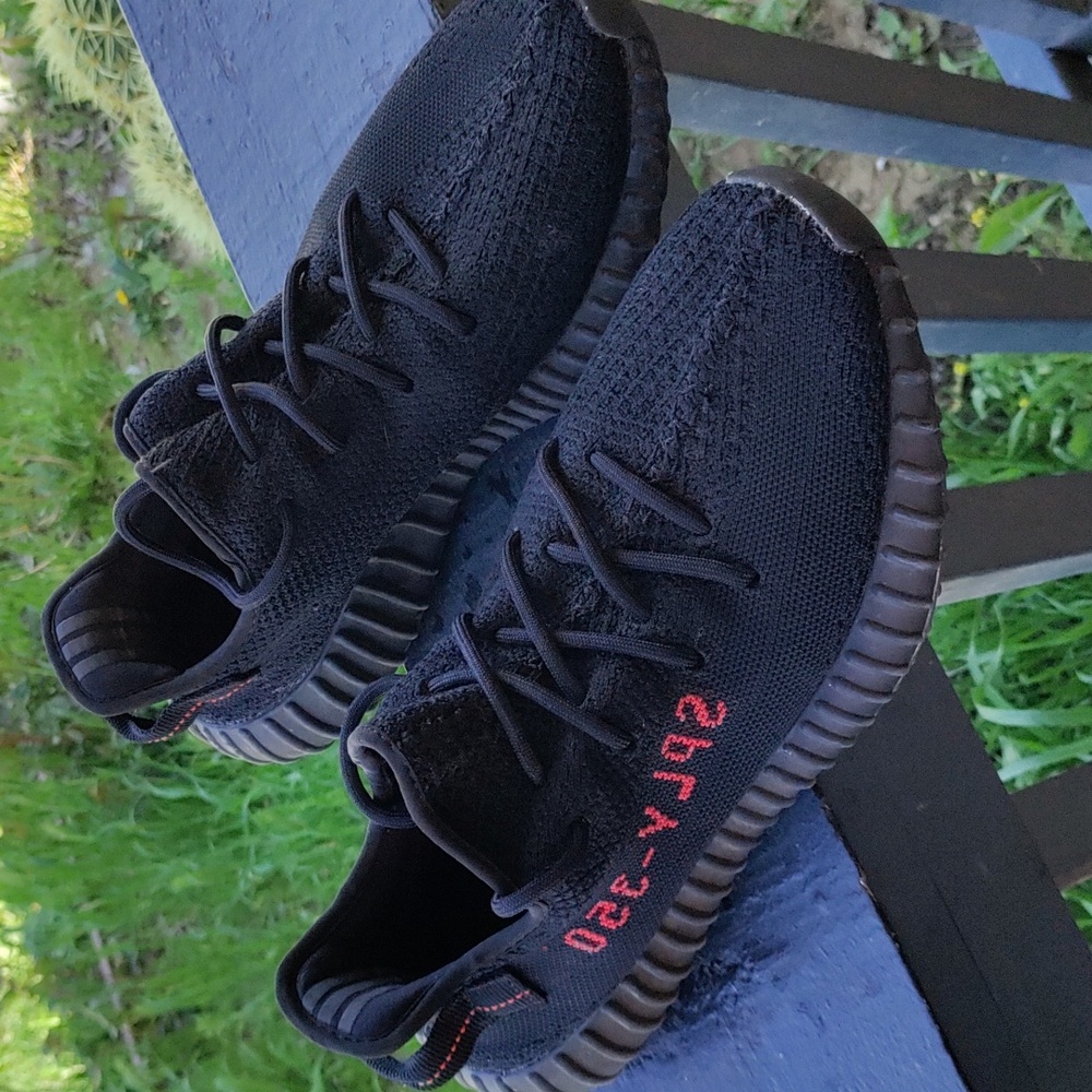Adidas YEEZY 350 Boost V2 - Picture 1 of 5